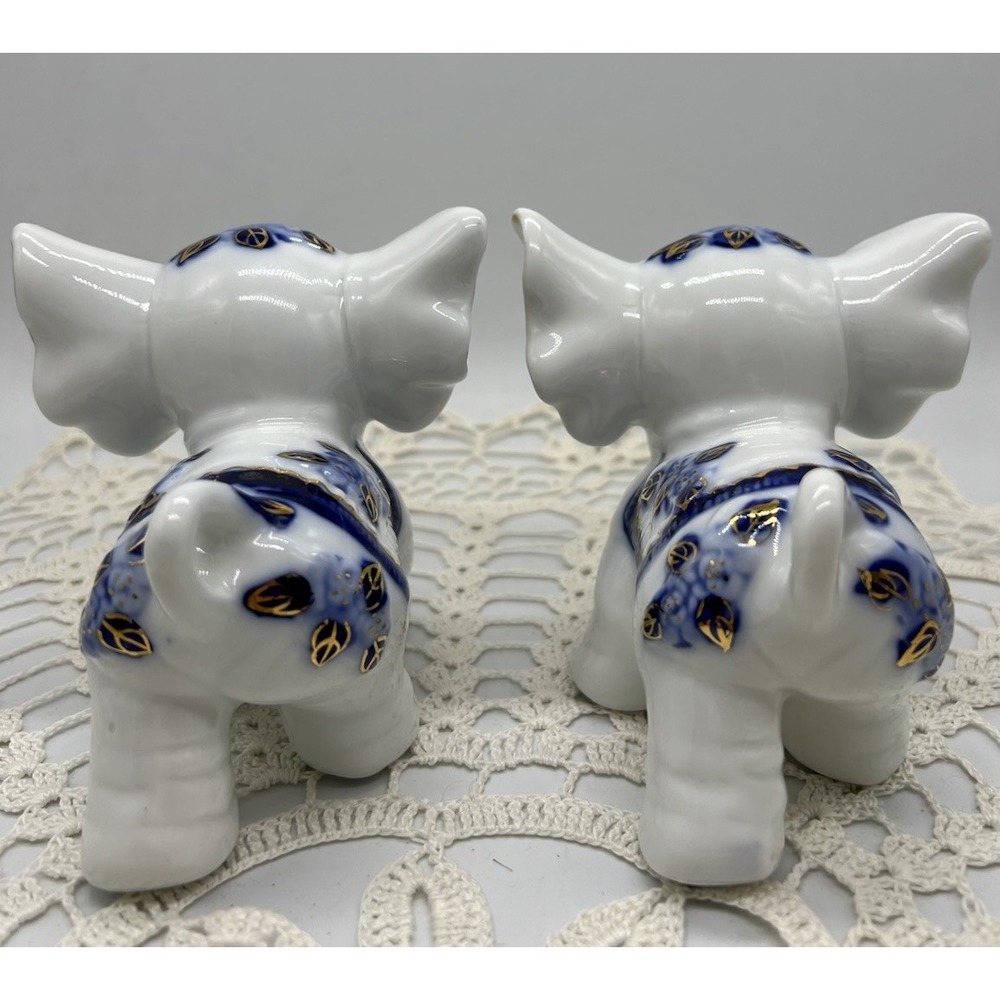 Vintage 1940's Blue White Gold Gzhel Style Porcelain Kissing Elephant Figurines - Picture 3 of 12
